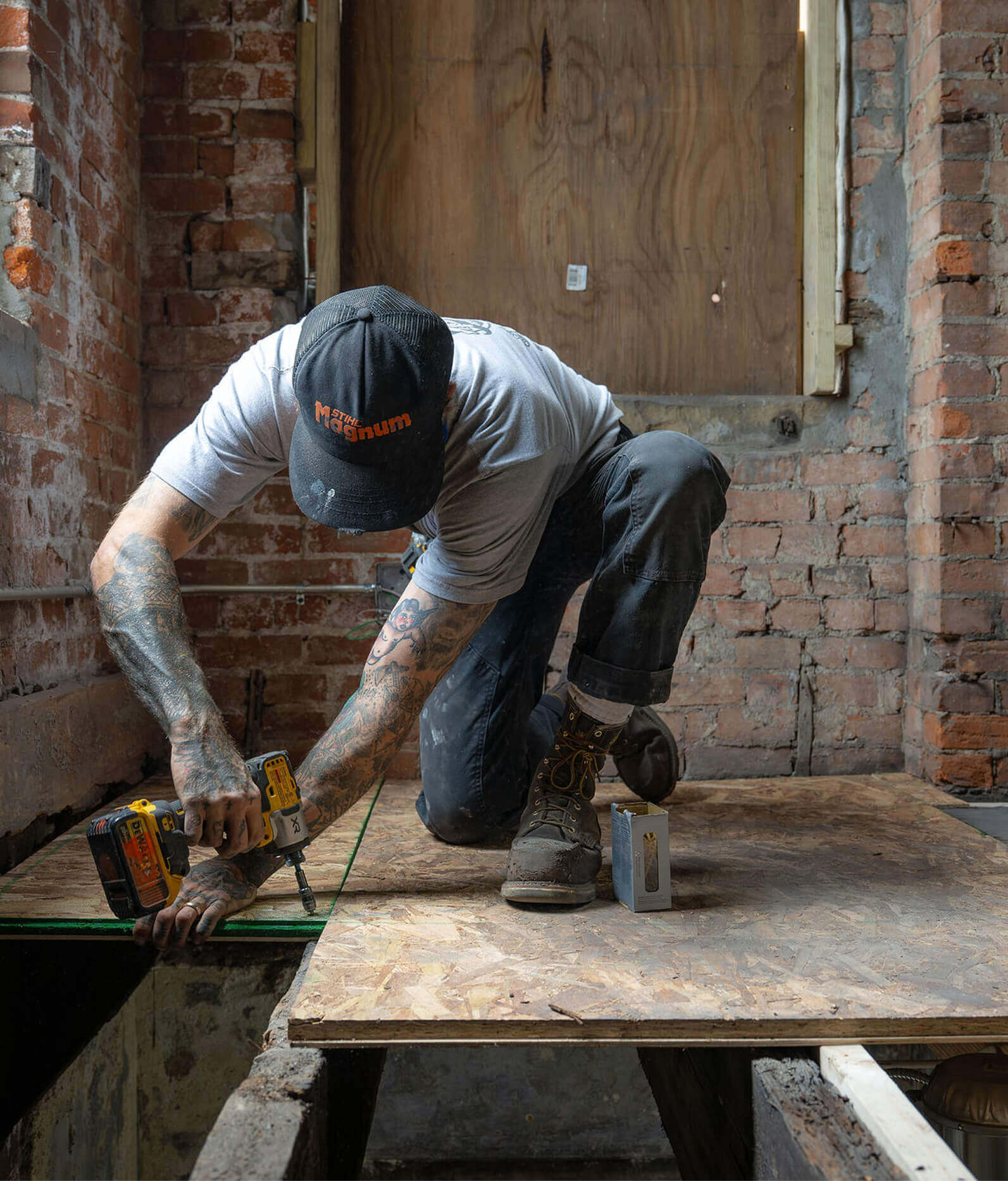 8K team working on a historic Cincinnati building